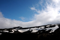 Sneeuw op vulkanisch landschap; snow on vulcanic landscape